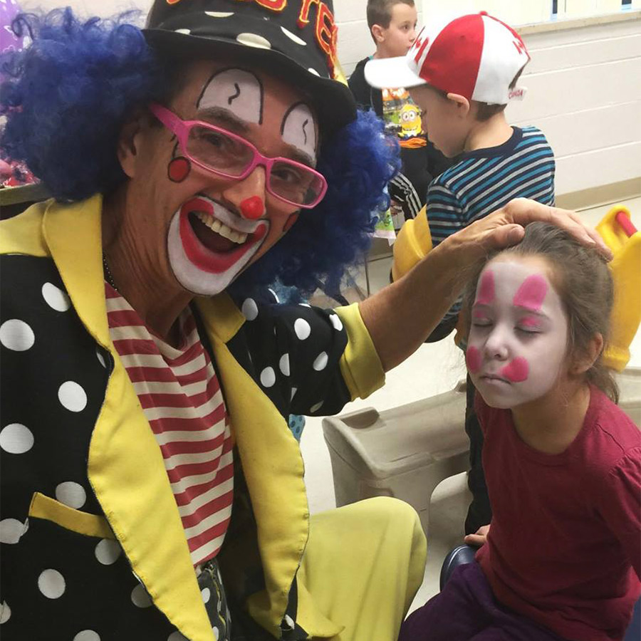 Chester painting girls face